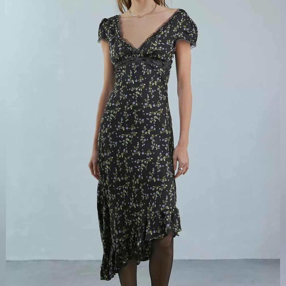 Kimchi Blue Cora Lace Trim Asymmetrical Black Floral Midi Dress